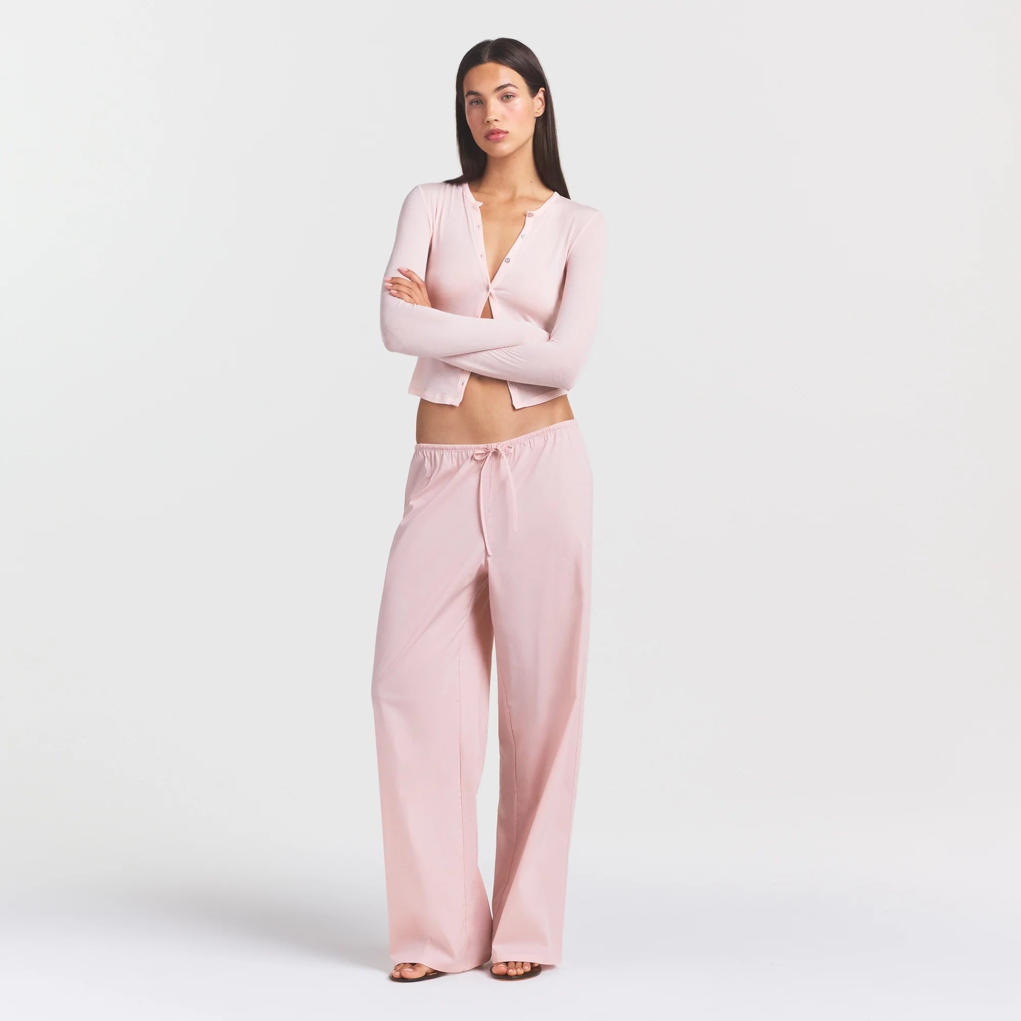 COTTON POPLIN PANT | DUSTY PINK ON A MODEL FRONT VIEW @ | FOCUS: 0.0, 1.0, 0.9