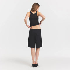 WOVEN COTTON OVERSIZED CARGO SHORT | ONYX ON A MODEL FRONT VIEW @ | FOCUS: 0.0, 1.0, 0.9