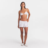 LIGHTWEIGHT SATIN BLOOMER | SNOW ESSENTIALS BAG ON A MODEL FRONT VIEW @ | FOCUS: 0.0, 1.0, 0.9