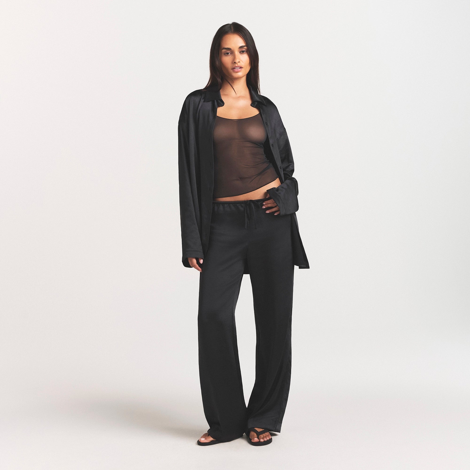 LIGHTWEIGHT SATIN STRAIGHT LEG PANT | OBSIDIAN ON A MODEL FRONT VIEW @ | FOCUS: 0.0, 1.0, 0.9