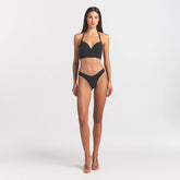 FITS EVERYBODY LOW BACK LONGLINE BRA | ONYX ON A MODEL FRONT VIEW @ | FOCUS: 0.0, 1.0, 0.9