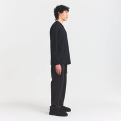 HEAVYWEIGHT COTTON MENS RELAXED LONG SLEEVE T-SHIRT | OBSIDIAN ON A MODEL FRONT VIEW @ | FOCUS: 0.0, 1.0, 0.9