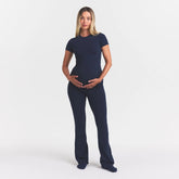 COTTON JERSEY MATERNITY T-SHIRT | NAVY ON A MODEL FRONT VIEW @ | FOCUS: 0.0, 1.0, 0.9