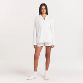 COTTON POPLIN SLEEP LONG SLEEVE AND BOXER SET | SNOW CONTRAST ON A MODEL FRONT VIEW @ | FOCUS: 0.0, 1.0, 0.9