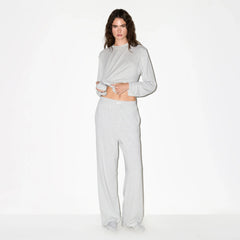 BOYFRIEND LOOSE PANT | LIGHT HEATHER GREY ON A MODEL FRONT VIEW @ | FOCUS: 0.0, 1.0, 0.9