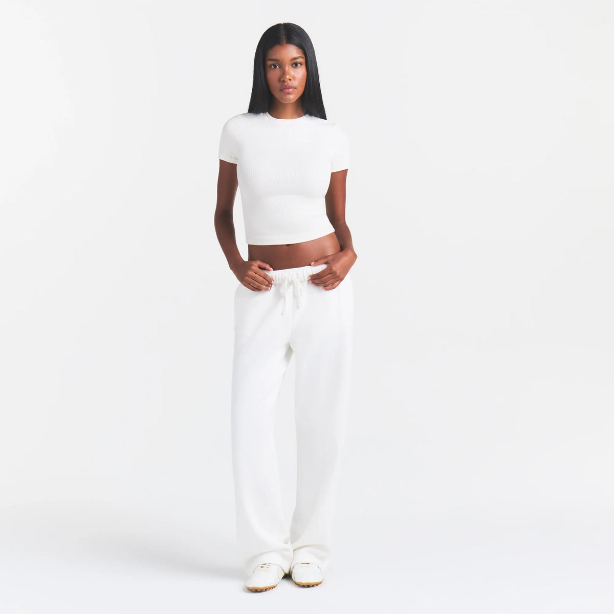 COTTON RIB T-SHIRT | MARBLE ON A MODEL FRONT VIEW @ | FOCUS: 0.0, 1.0, 0.9