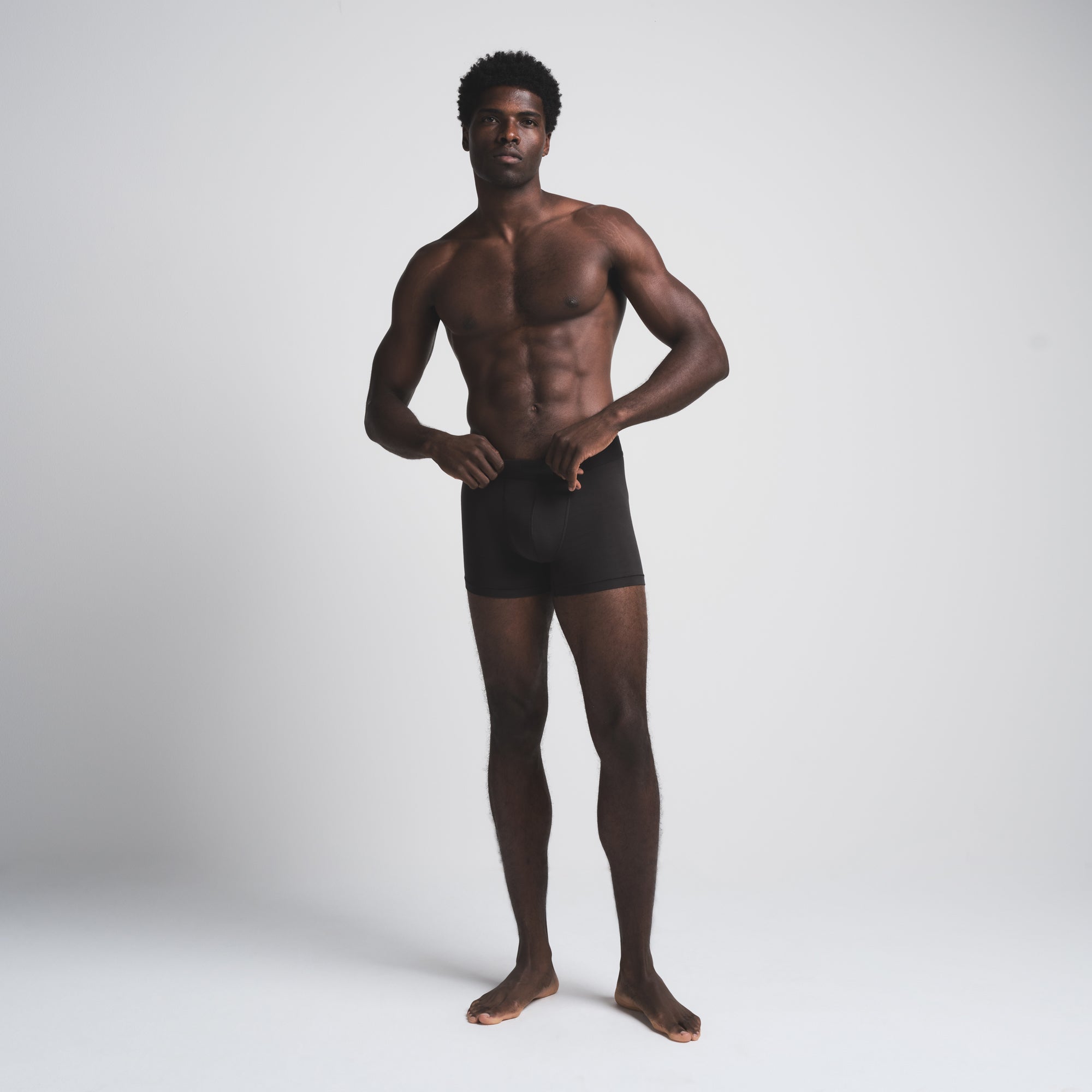 SKIMS COTTON MENS 3" BOXER BRIEF 5-PACK | HEATHER MULTI (MENS BOXERS) ON A MODEL FRONT VIEW