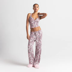 SKIMS SLEEP STRAIGHT LEG PANT | BLOOM MINI MULTI ANIMAL ON A MODEL FRONT VIEW @ | FOCUS: 0.0, 1.0, 0.9