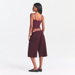 COTTON FLEECE LONG SHORT | CURRANT ON A MODEL FRONT VIEW @ | FOCUS: 0.0, 1.0, 0.9