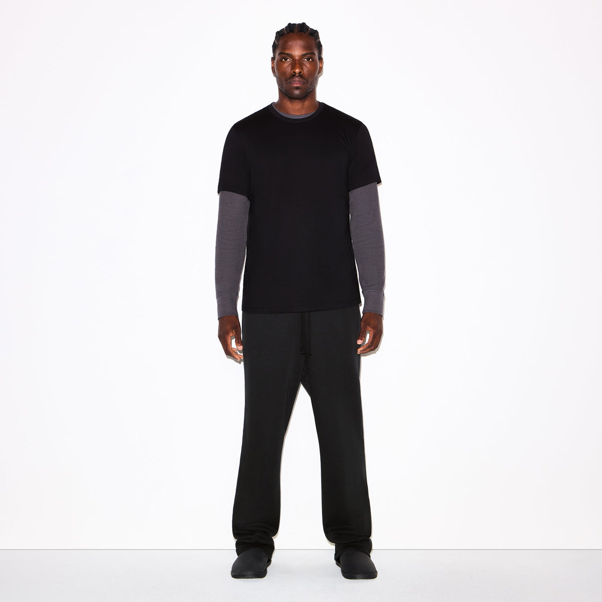 FLEECE LOUNGE MENS CLASSIC STRAIGHT LEG PANT | WASHED ONYX ON A MODEL FRONT VIEW @ | FOCUS: 0.0, 1.0, 0.9