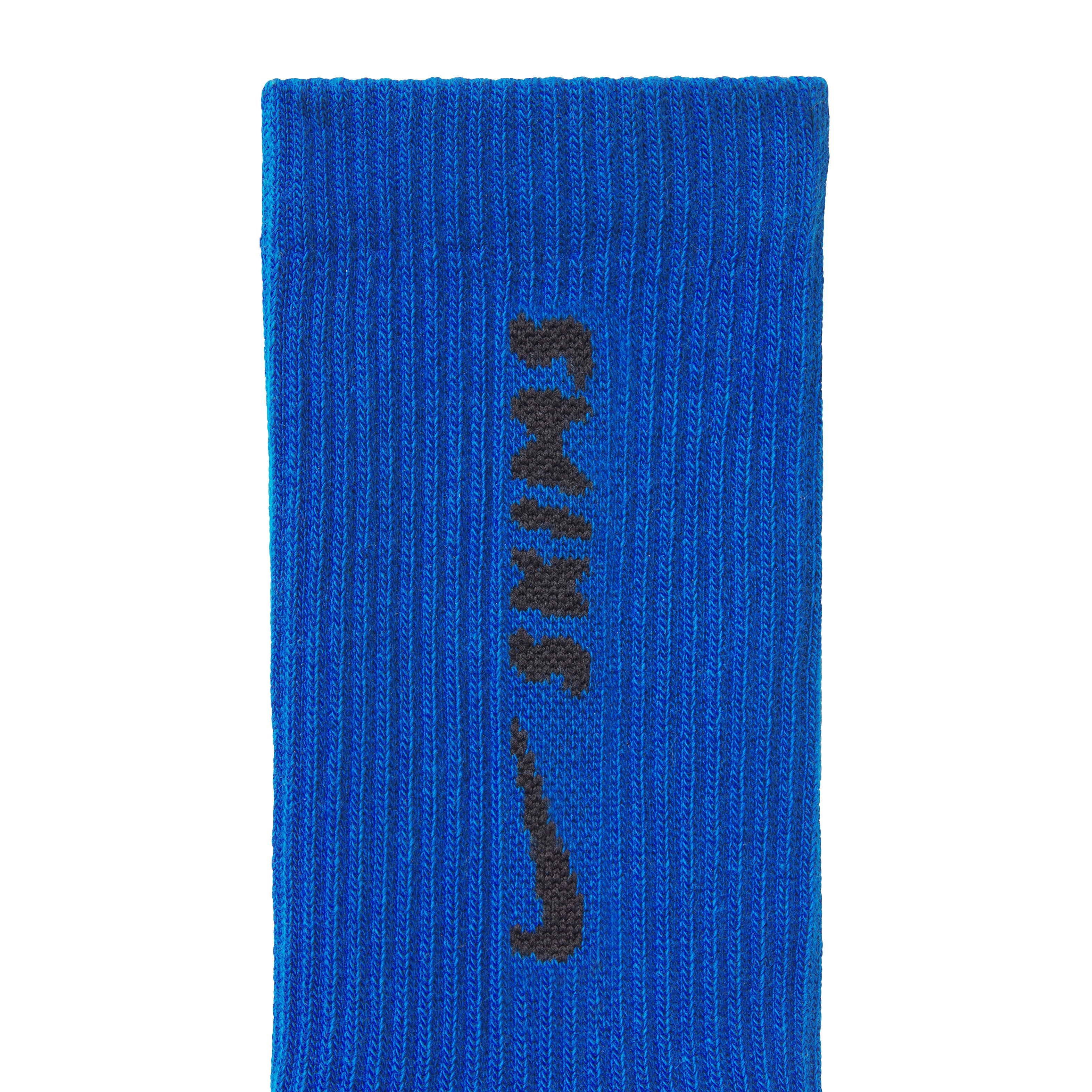 NikeSKIMS ACCESSORIES DRI-FIT? CREW SOCK 3-PACK | COBALT(OBSIDIAN)/RAISINETTE(DARK SEPIA)/OBSIDIAN(RAISINETTE) FLAT ON A WHITE BACKGROUND | FLT