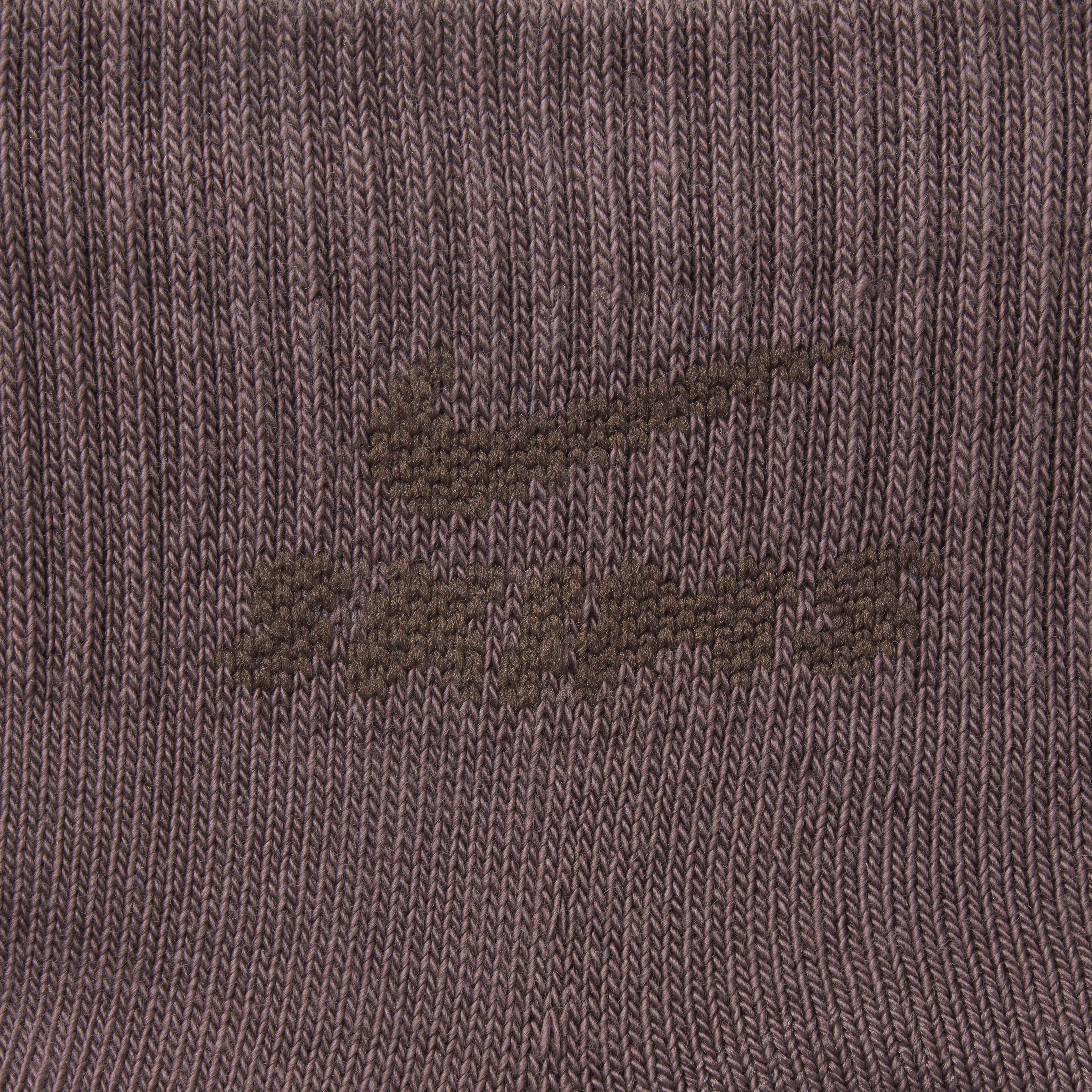 NikeSKIMS ACCESSORIES DRI-FIT? QUARTER CREW SOCK 3-PACK | COBALT(OBSIDIAN)/RAISINETTE(DARK SEPIA)/OBSIDIAN(RAISINETTE) FLAT ON A WHITE BACKGROUND | FLT
