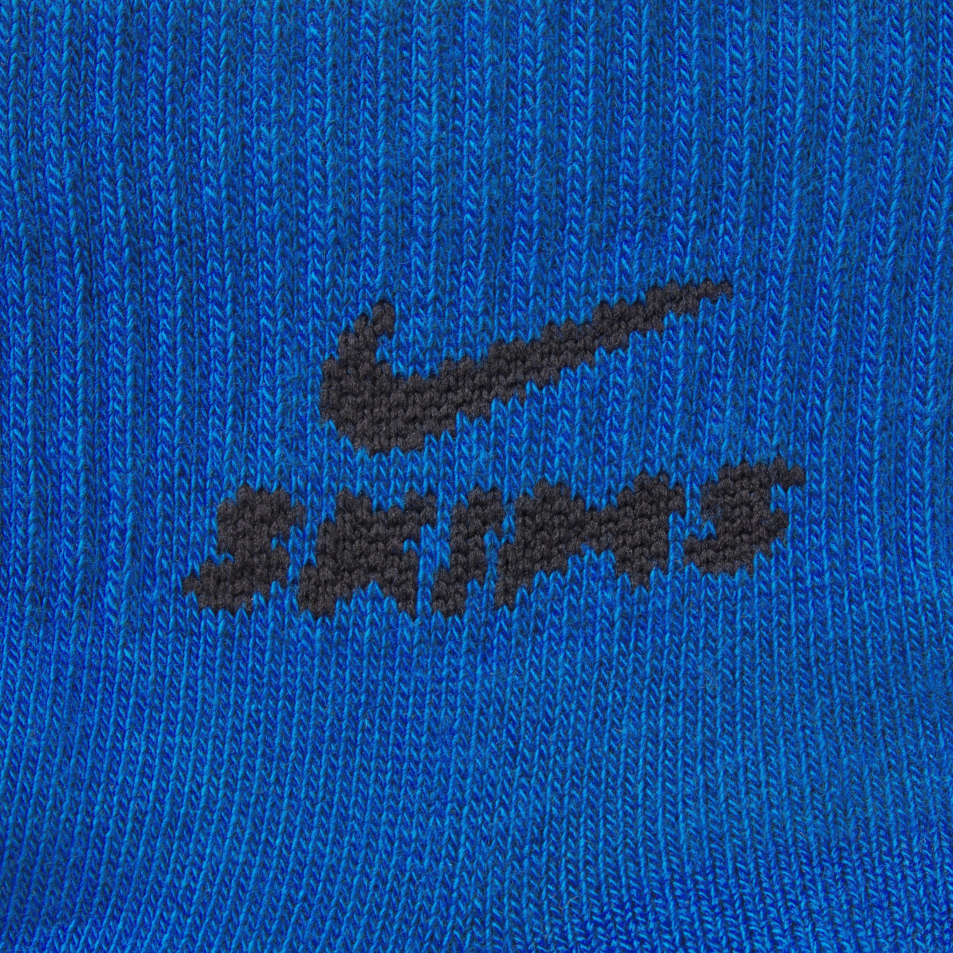 NikeSKIMS ACCESSORIES DRI-FIT? QUARTER CREW SOCK 3-PACK | COBALT(OBSIDIAN)/RAISINETTE(DARK SEPIA)/OBSIDIAN(RAISINETTE) FLAT ON A WHITE BACKGROUND | FLT