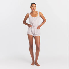 VOILE SLEEP ONESIE | LIGHT LILAC ON A MODEL FRONT VIEW @ | FOCUS: 0.0, 1.0, 0.9