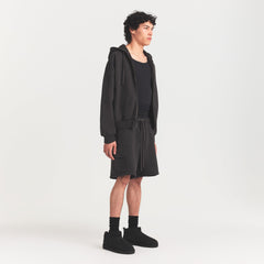 HEAVYWEIGHT FLEECE MENS CARGO SHORT | WASHED ONYX ON A MODEL FRONT VIEW @ | FOCUS: 0.0, 1.0, 0.9