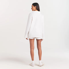 COTTON POPLIN SLEEP LONG SLEEVE AND BOXER SET | SNOW CONTRAST ON A MODEL FRONT VIEW @ | FOCUS: 0.0, 1.0, 0.9