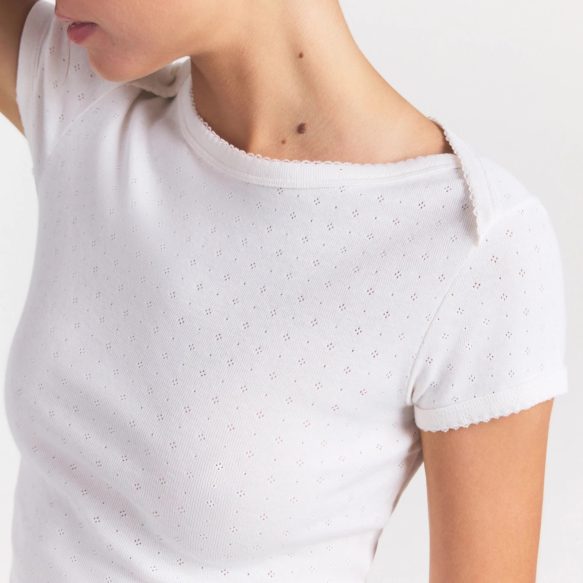 HEAVY POINTELLE BOATNECK TEE | MARBLE ON A MODEL SIDE VIEW @ | FOCUS: 0.0, 1.0, 0.9
