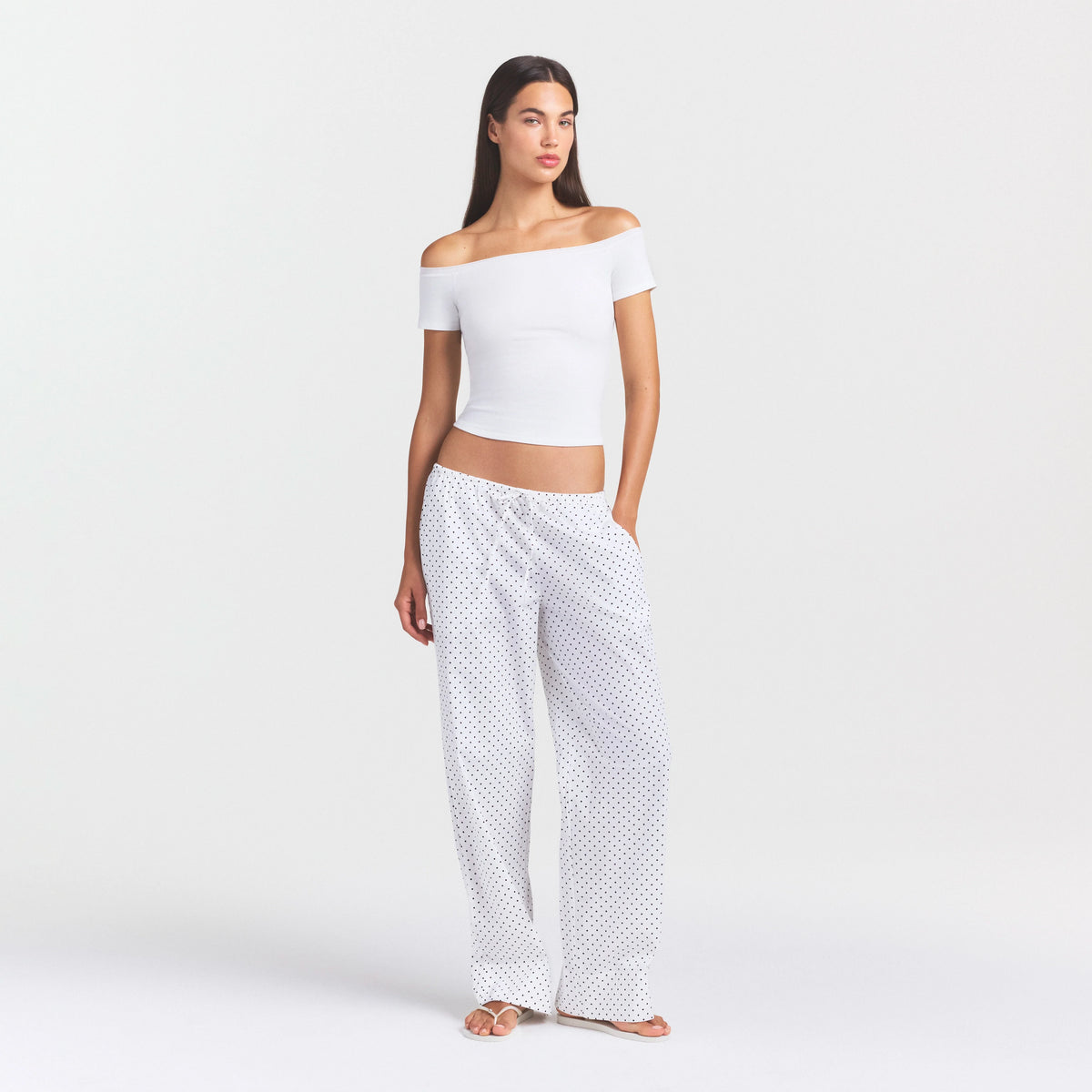 COTTON JERSEY OFF THE SHOULDER TOP | MARBLE ON A MODEL FRONT VIEW @ | FOCUS: 0.0, 1.0, 0.9