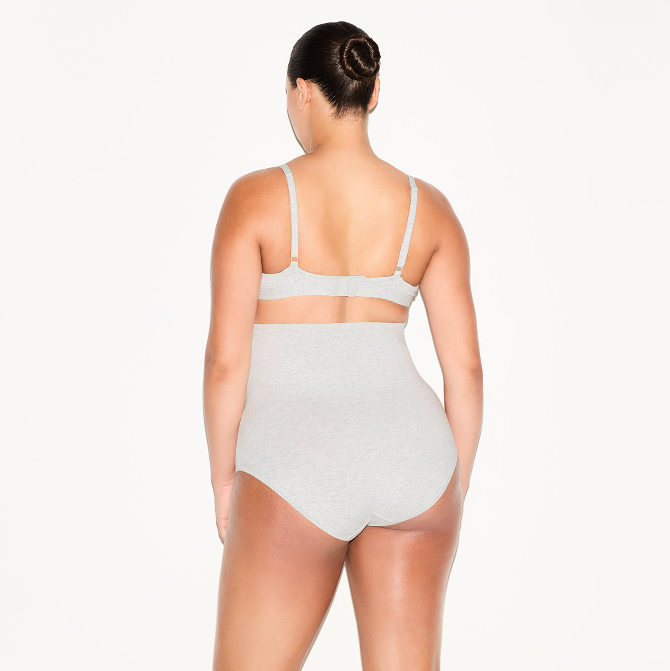 COTTON JERSEY MATERNITY HIGH-WAISTED BRIEF 5-PACK | LIGHT HEATHER GREY ON A MODEL BACK VIEW @ | FOCUS: 0.0, 1.0, 0.9